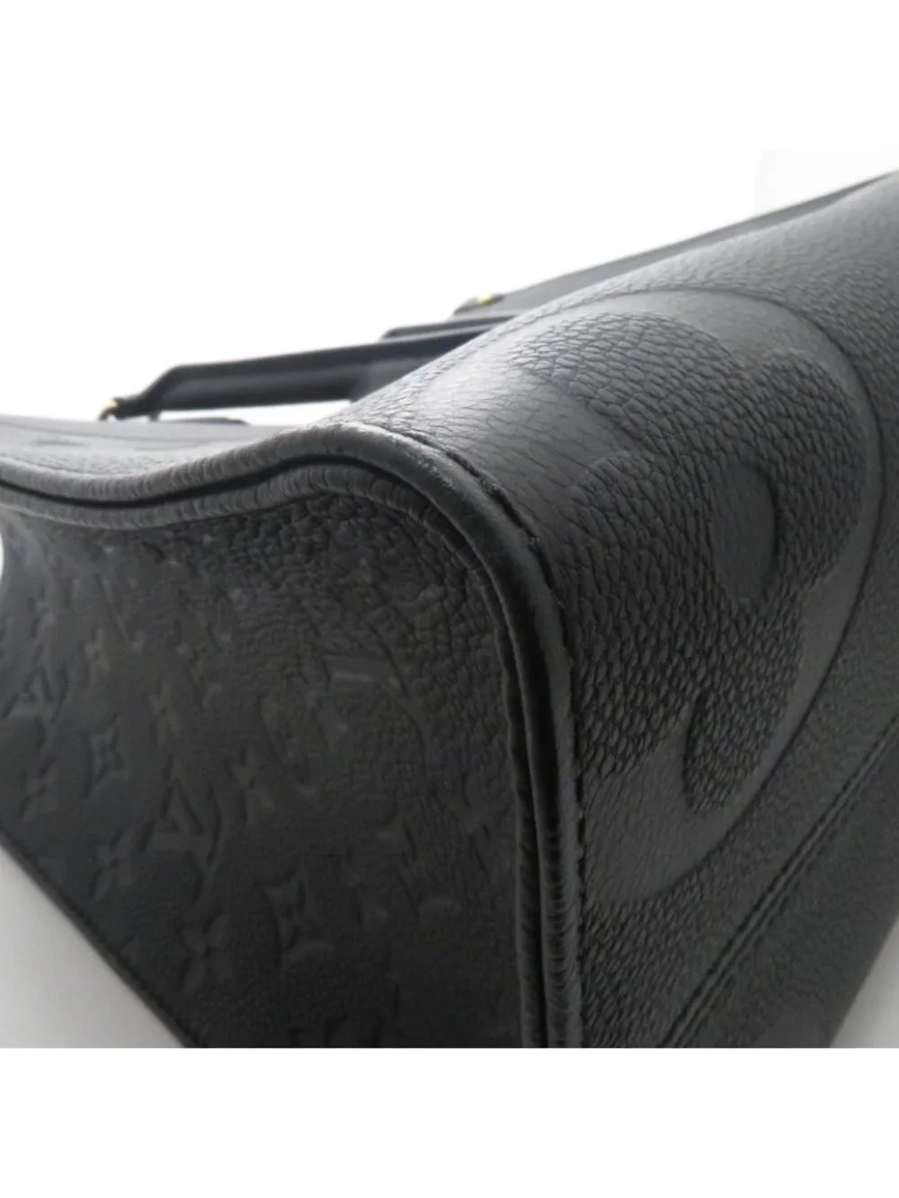 Louis Vuitton on the Go MM Monogram Empreinte Noir Tote Tag Stamp